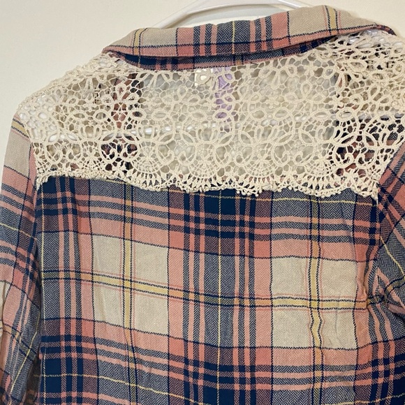 Floral plaid button down top with crochet details in small - Picture 11 of 12